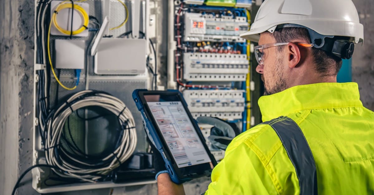 La importancia de la calidad de la energía eléctrica para la eficiencia y seguridad 1 la importancia de la calidad de la energia electrica para la eficiencia y seguridad